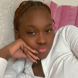 Meet your Posher, Zali